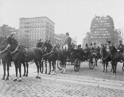 Die Prozession zur Einweihung von Grants Grabmal am Riverside Drive, vermutlich am 27. April 1897, New York von Byron Company